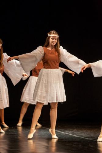 DKOS godisnja produkcija baletnog studija 2015 074