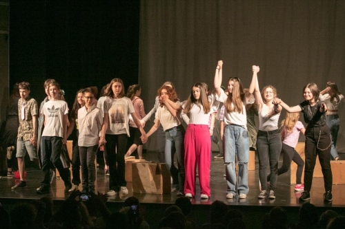 Dramci100 dup 110622